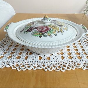 Johnson Brothers Windsor Ware “Garden Bouquet” Covered Vegetable Dish Tureen